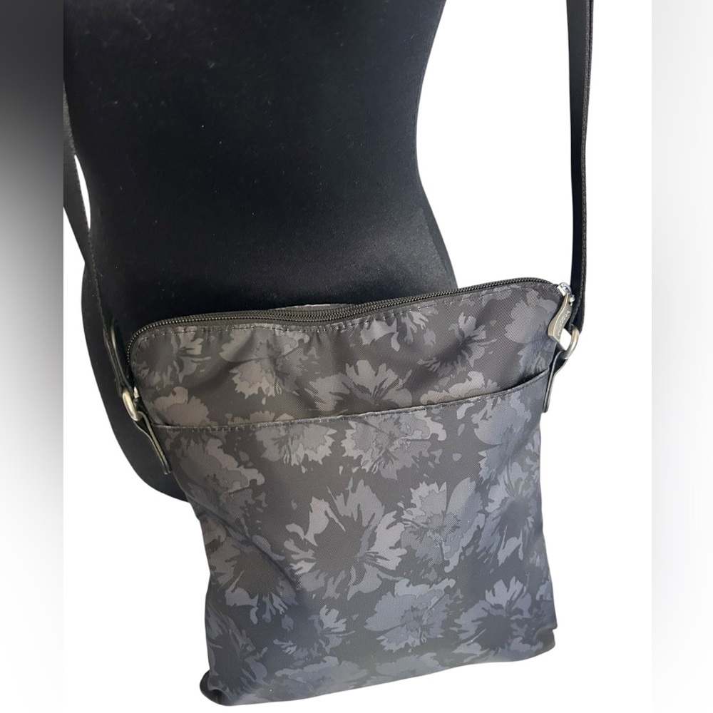 Baggallini Crossbody Bag And Wallet Pouch Set Black And Gray Floral Travel Purse - Picture 7 of 14